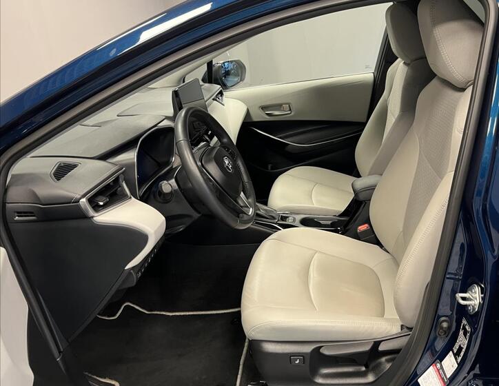 Toyota Corolla 6