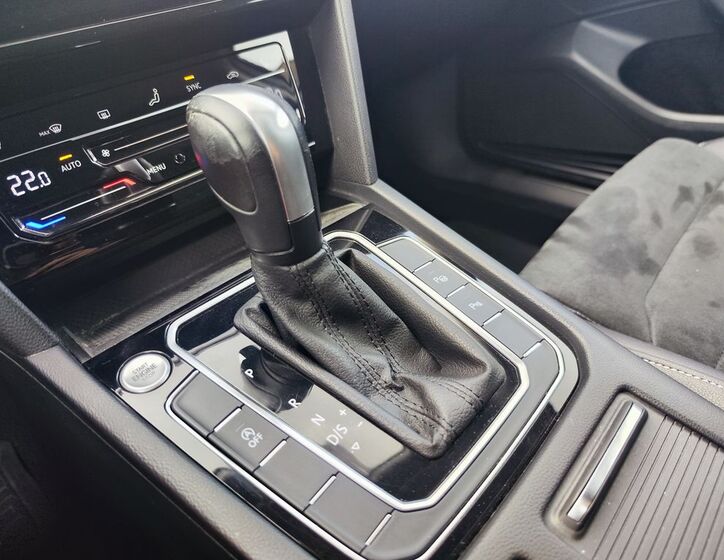 Volkswagen Passat 25