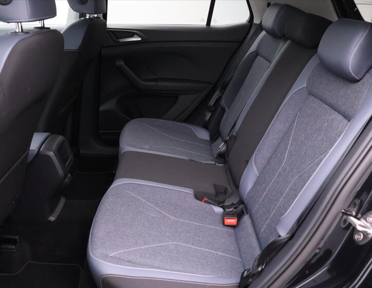 Volkswagen T-Cross 16