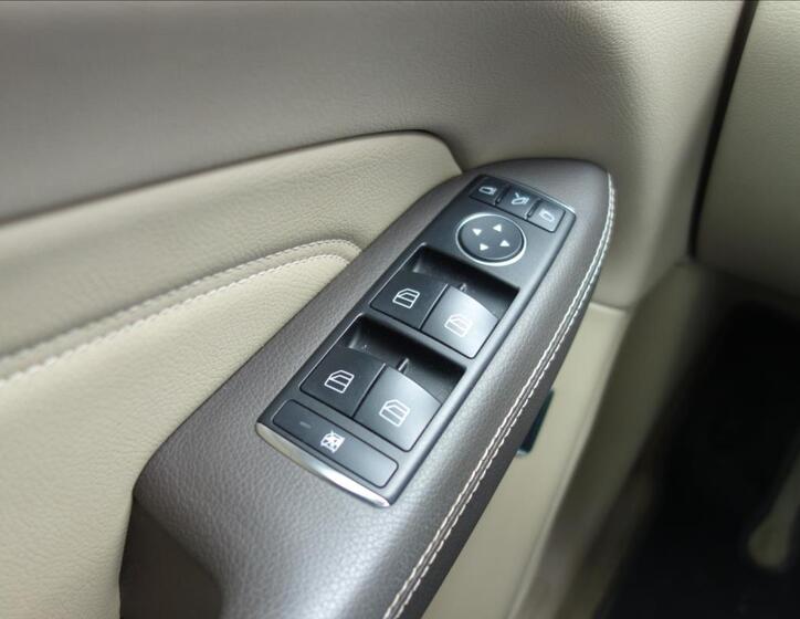 Mercedes-Benz Třídy M 32