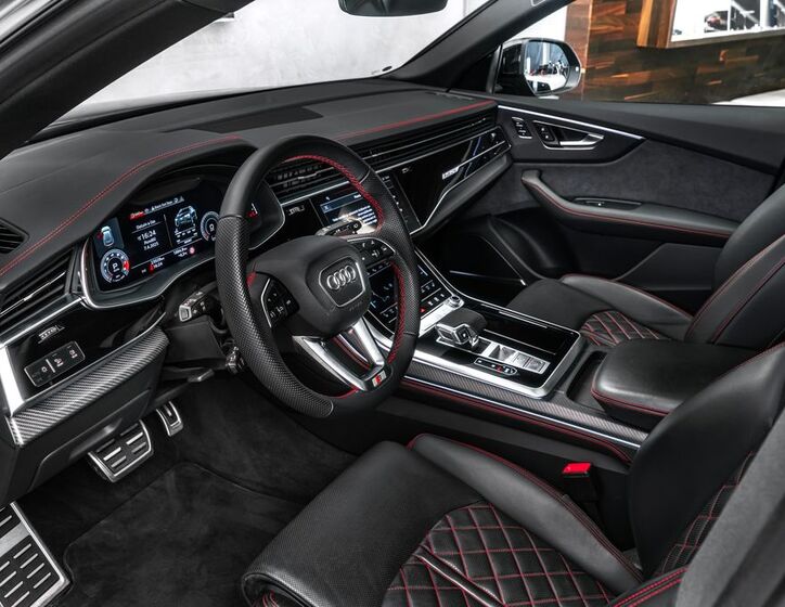 Audi SQ8 10
