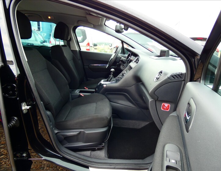 Peugeot 5008 11