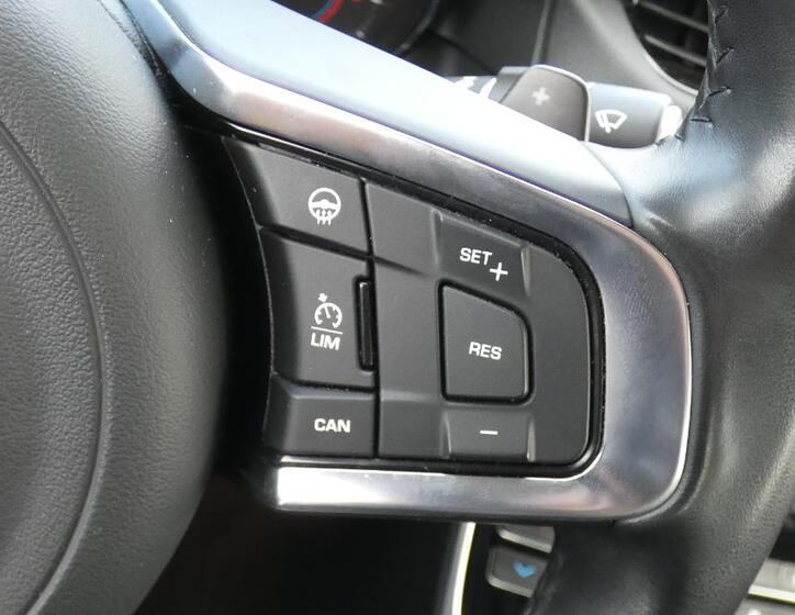 Jaguar XF 12