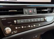 Lexus ES 300h 20