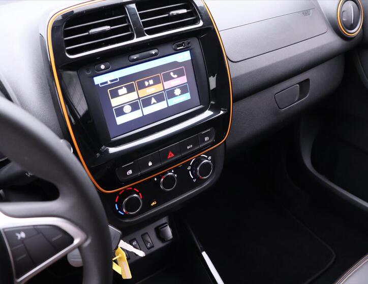 Dacia Spring 22