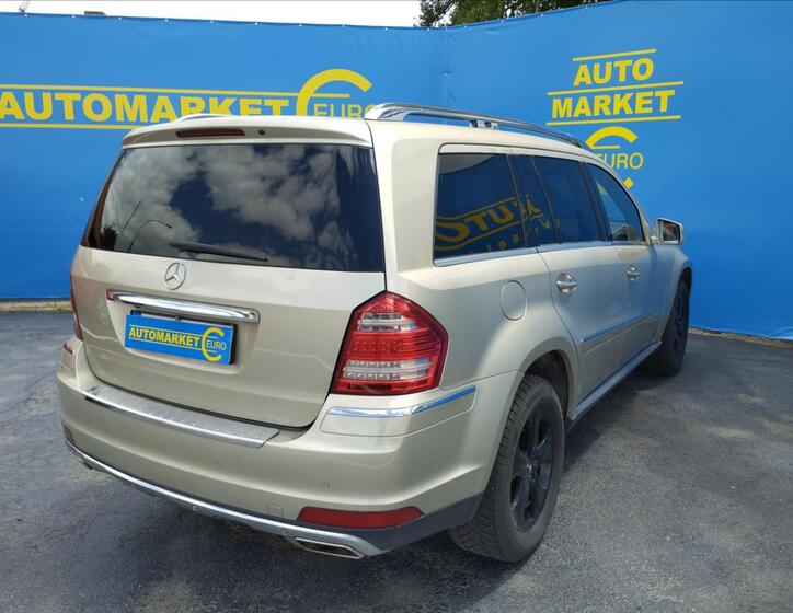 Mercedes-Benz GL 4