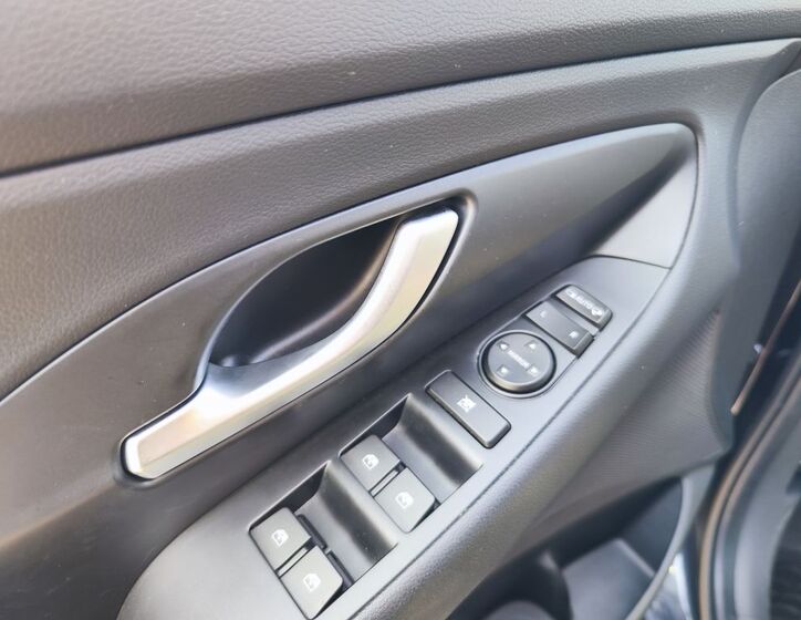 Hyundai i30 28