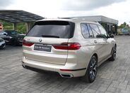 BMW X7 6