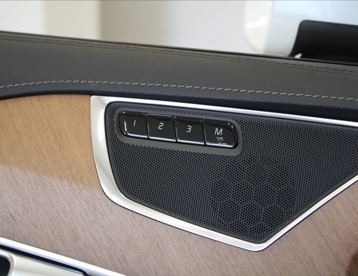 Volvo XC90 17