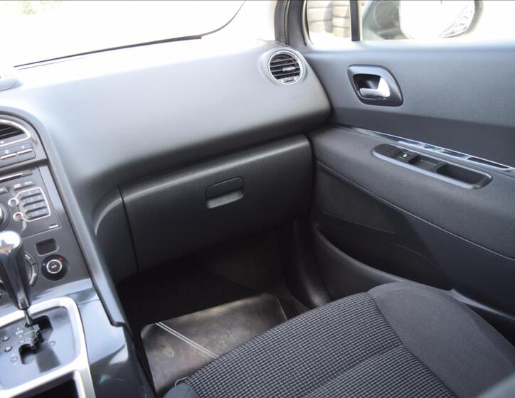 Peugeot 5008 21