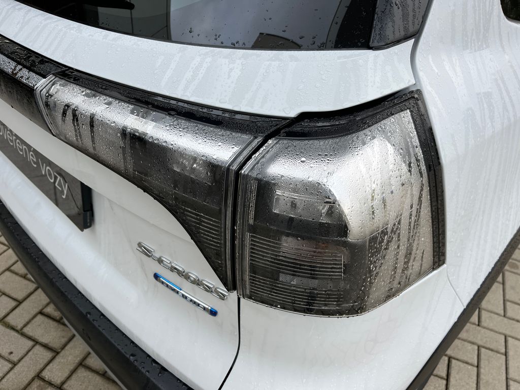 Suzuki S-Cross