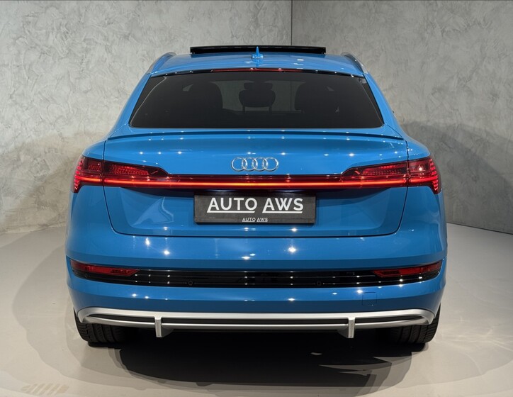 Audi e-tron 10