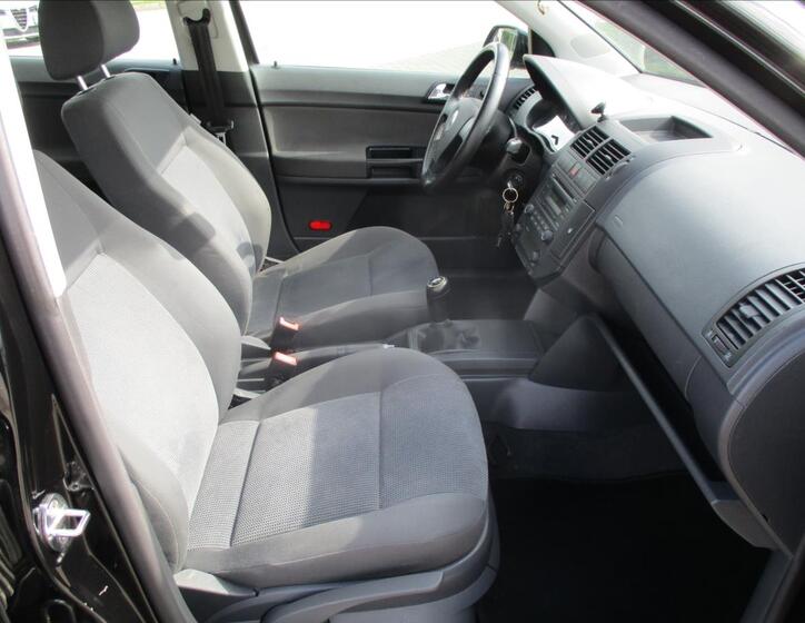 Volkswagen Polo 13