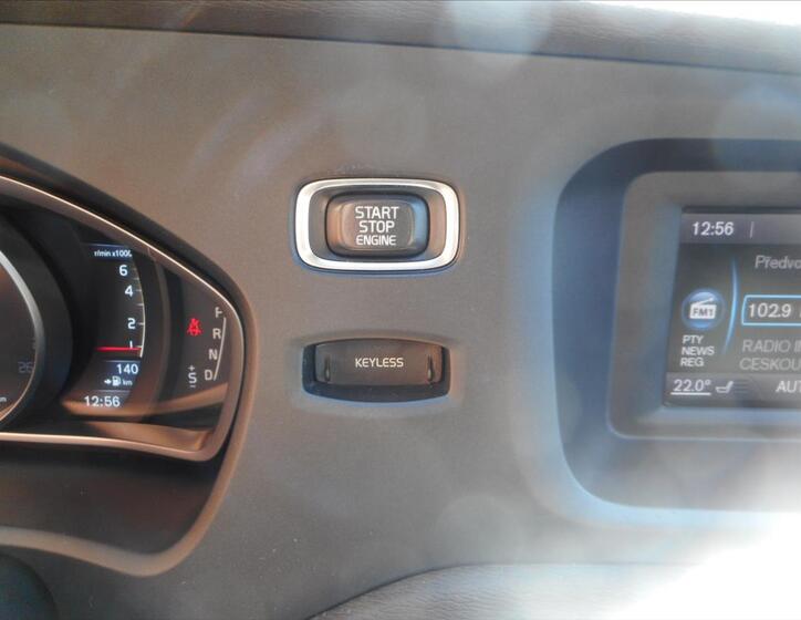 Volvo V40 15
