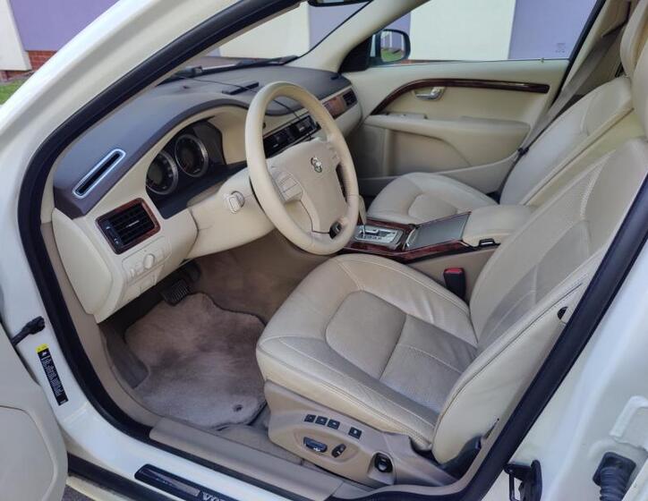 Volvo S80 10