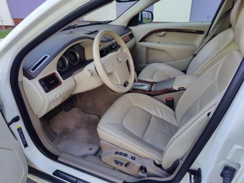 Volvo S80
