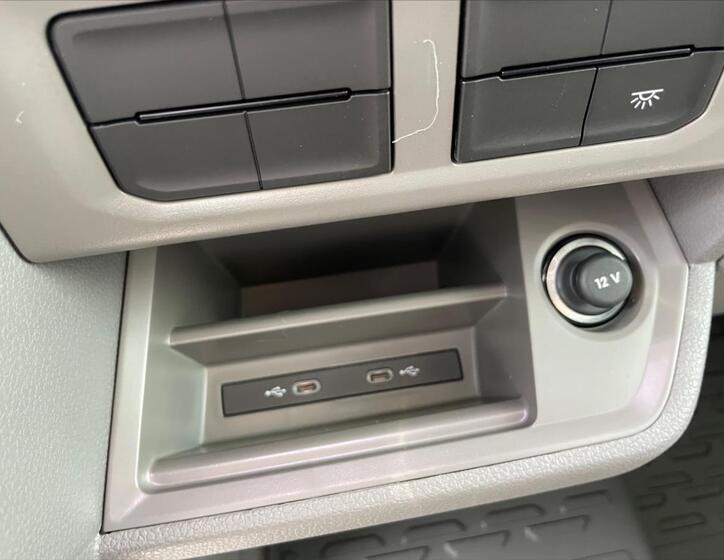 Volkswagen Crafter 13