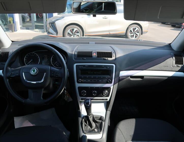 Škoda Octavia 16