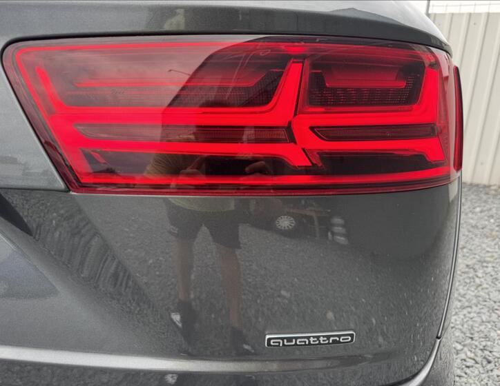 Audi Q7 16