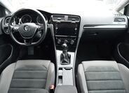 Volkswagen Golf 24