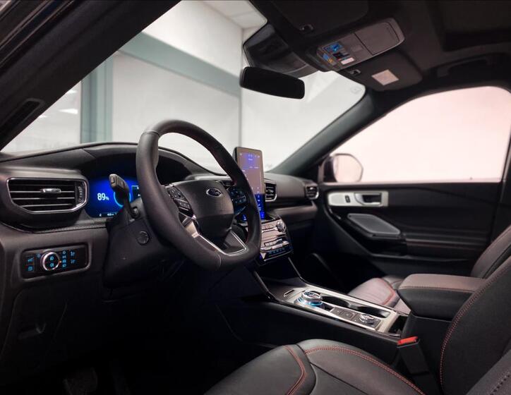 Ford Explorer 5