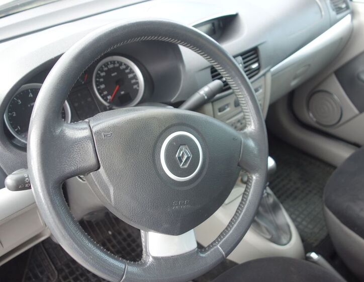 Renault Thalia 18
