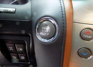 Lexus LX 570 30