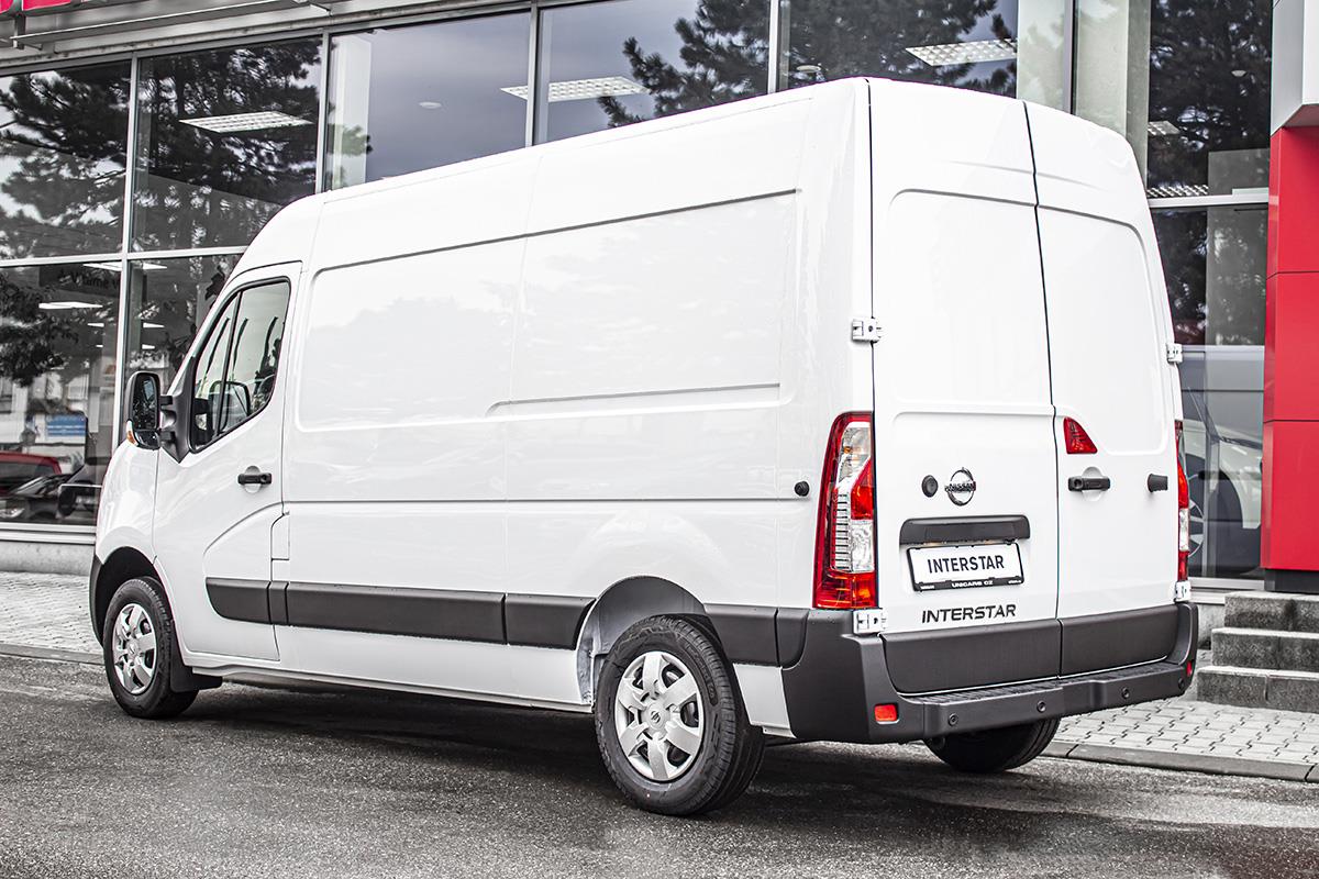 Nissan NV400