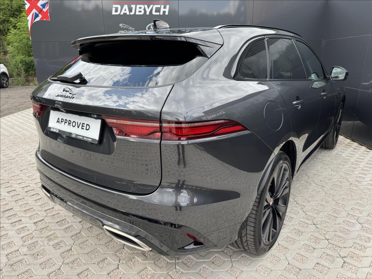 Jaguar F-Pace