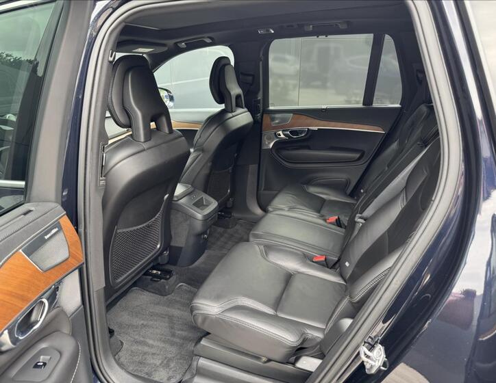 Volvo XC90 12