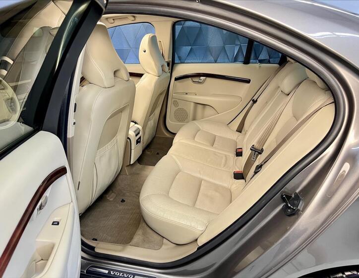 Volvo S80 10