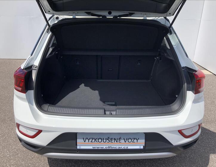 Volkswagen T-Roc 11