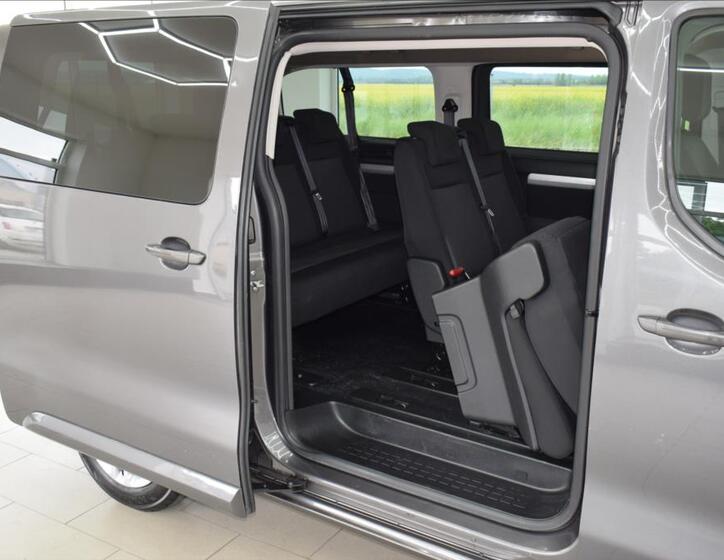 Peugeot Traveller 15