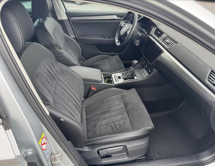 Škoda Superb 12