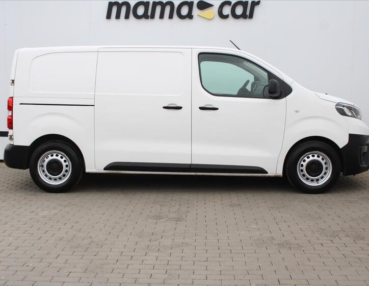 Toyota ProAce 8