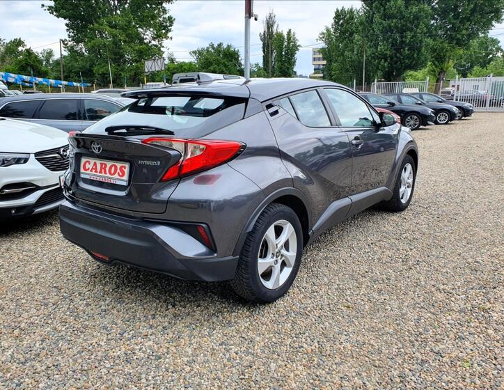 Toyota C-HR 6