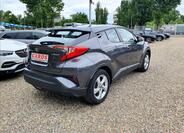 Toyota C-HR 6