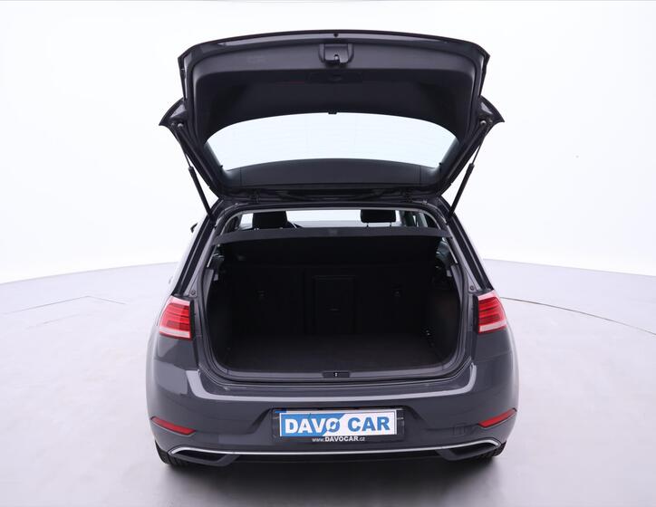 Volkswagen Golf 9