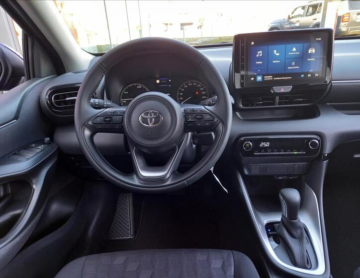 Toyota Yaris 12