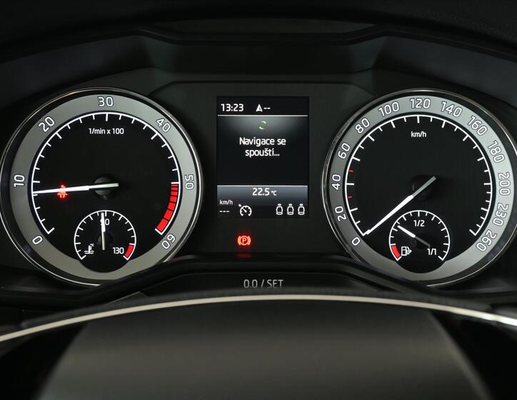 Škoda Superb 13