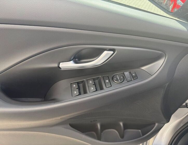 Hyundai i30 9
