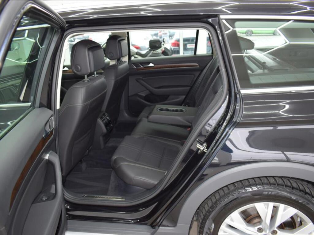Volkswagen Passat 11