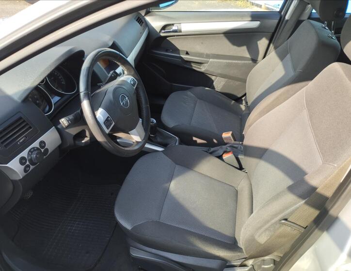 Opel Astra 7