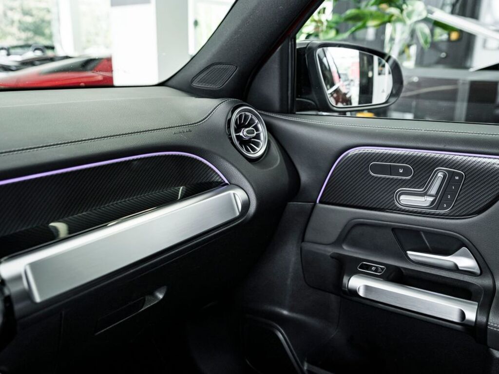 Mercedes-Benz GLB 14