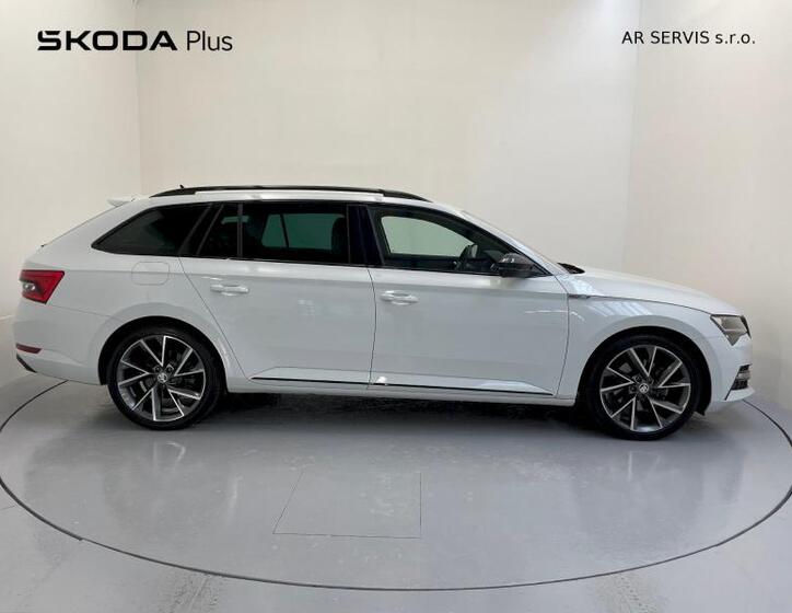 Škoda Superb 8