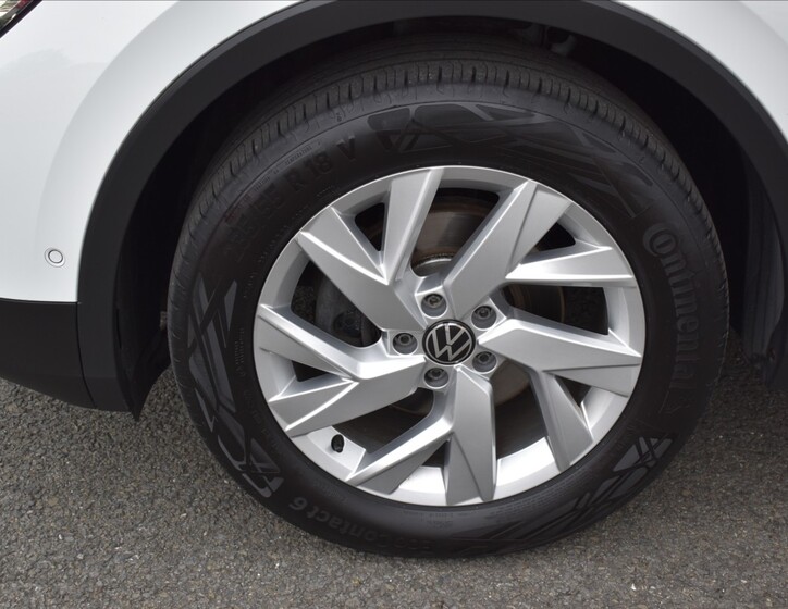 Volkswagen Tiguan 6