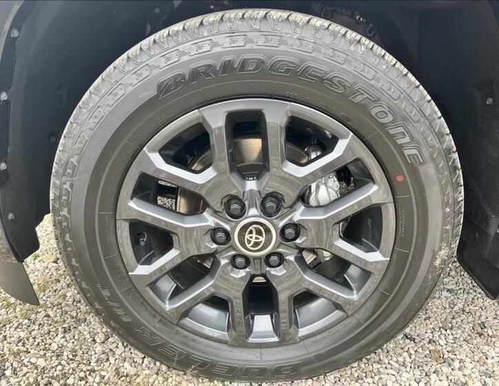 Toyota Sequoia 36