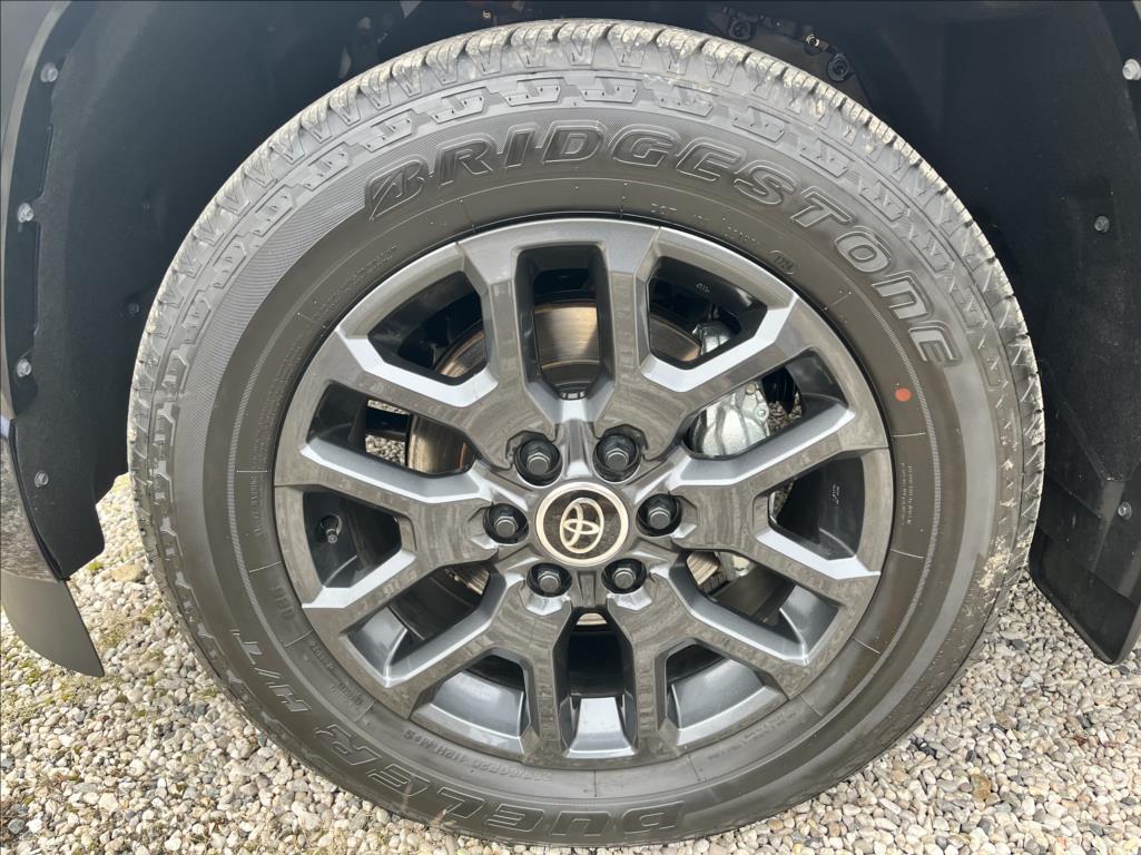 Toyota Sequoia