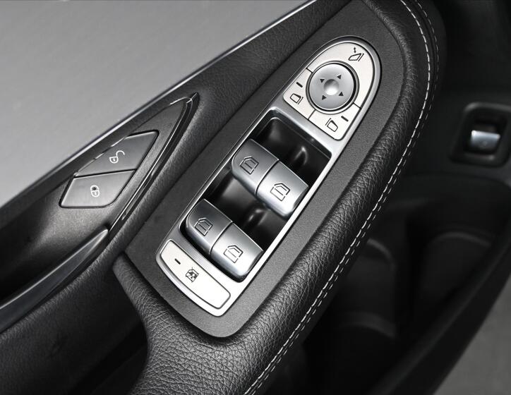 Mercedes-Benz GLC 27