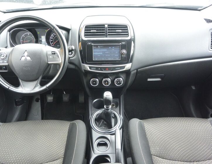 Mitsubishi ASX 11